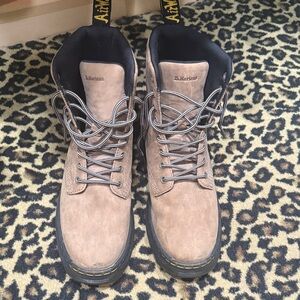 Dr Martens airwair boots